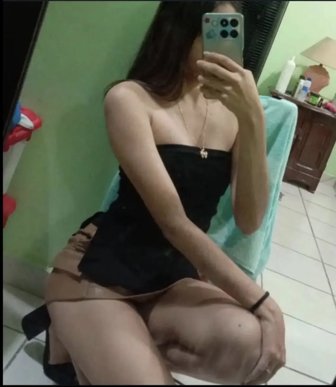 Puta mexicana fodonga apestosa le encanta mostrarse. Que ganas de ser su cornudo image 3