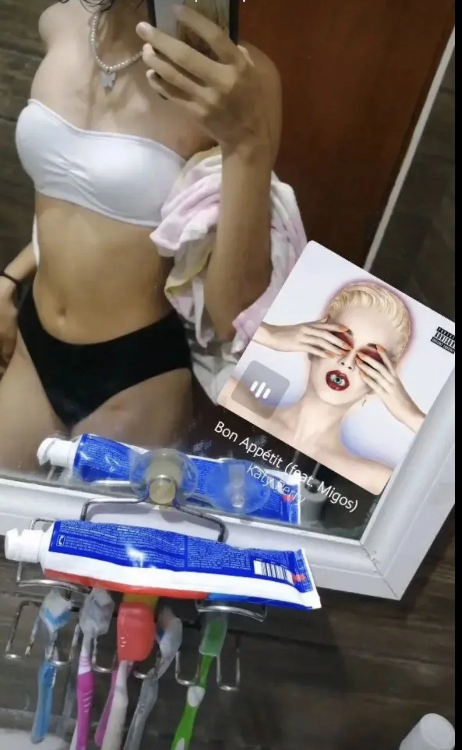 Puta mexicana fodonga apestosa le encanta mostrarse. Que ganas de ser su cornudo image 4