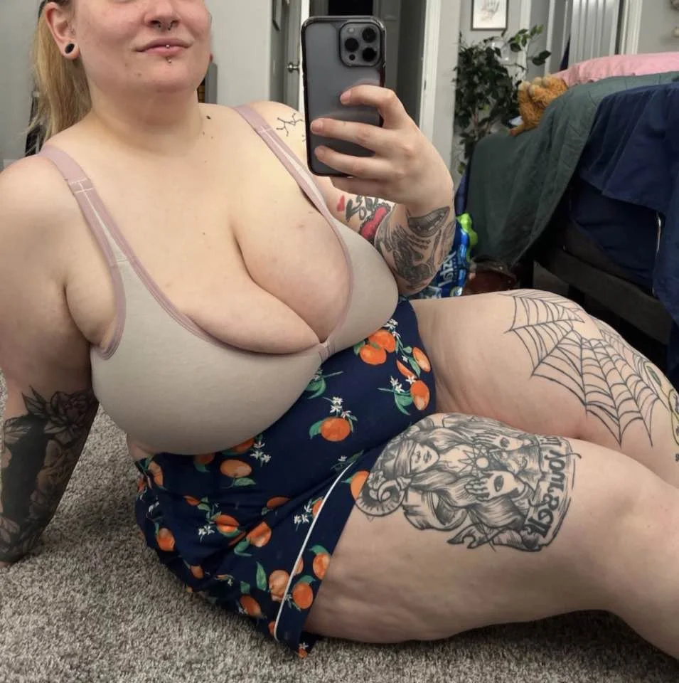Vengeful kik slut Ashley the fatty free use image 9