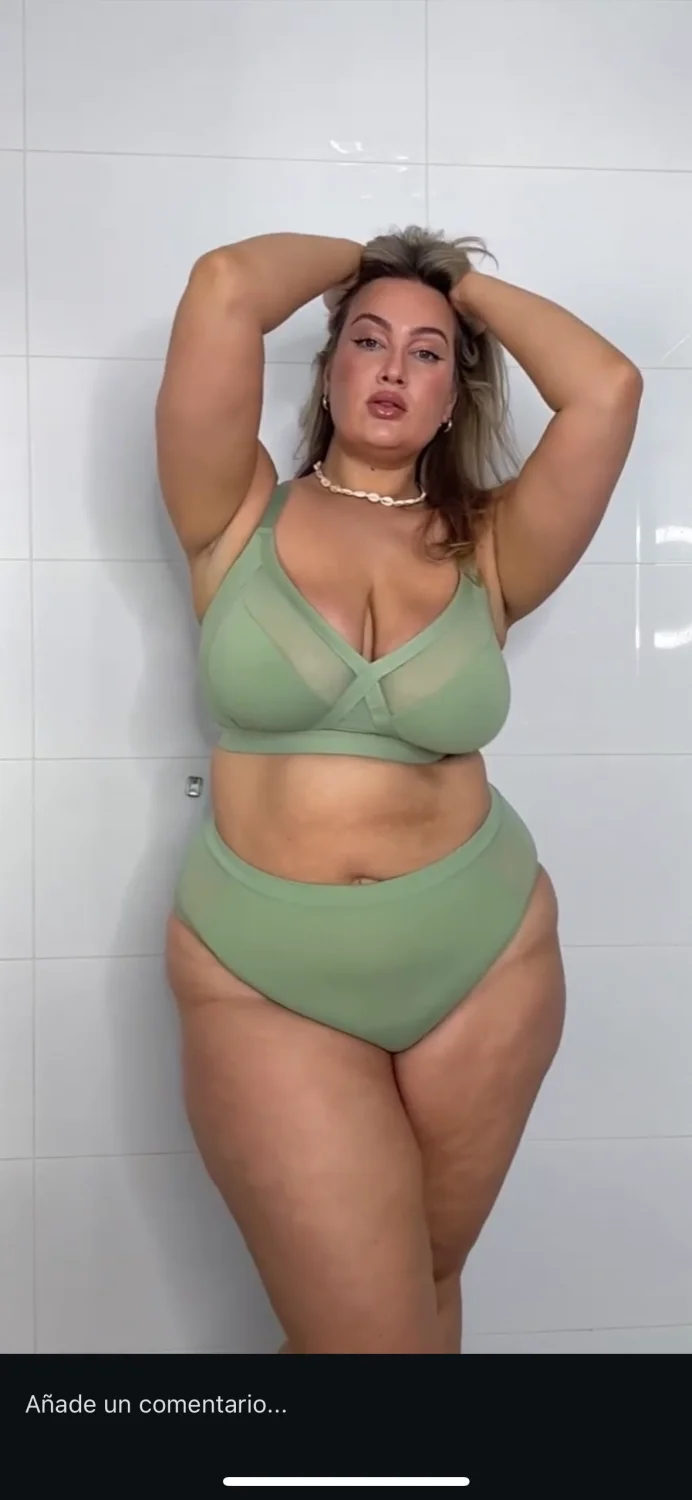 Best curvys on ig #1 image 17