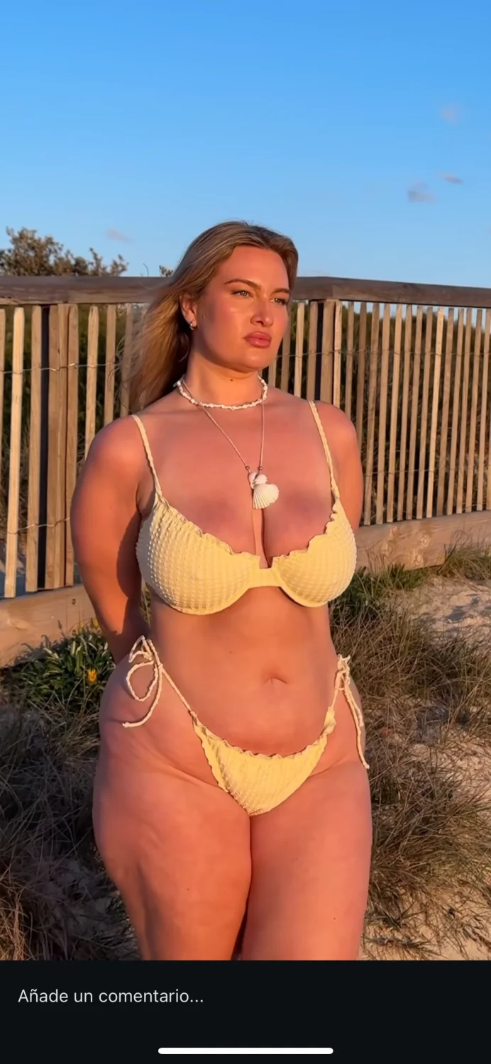 Best curvys on ig #1 image 31