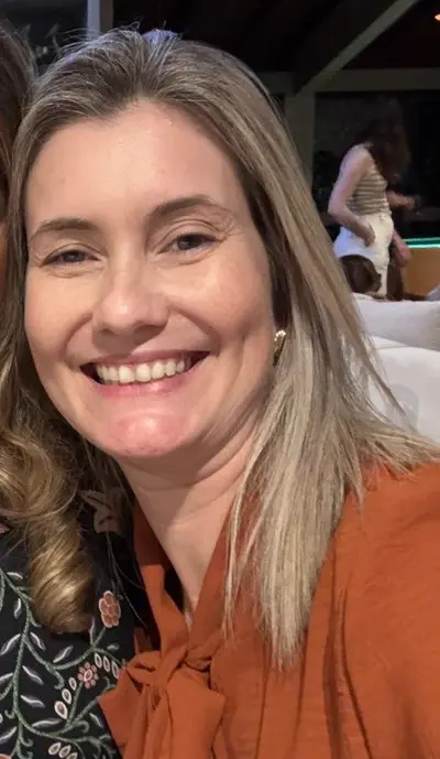 Esposa vazada peladinha para galera - deixem sua avaliação cover image