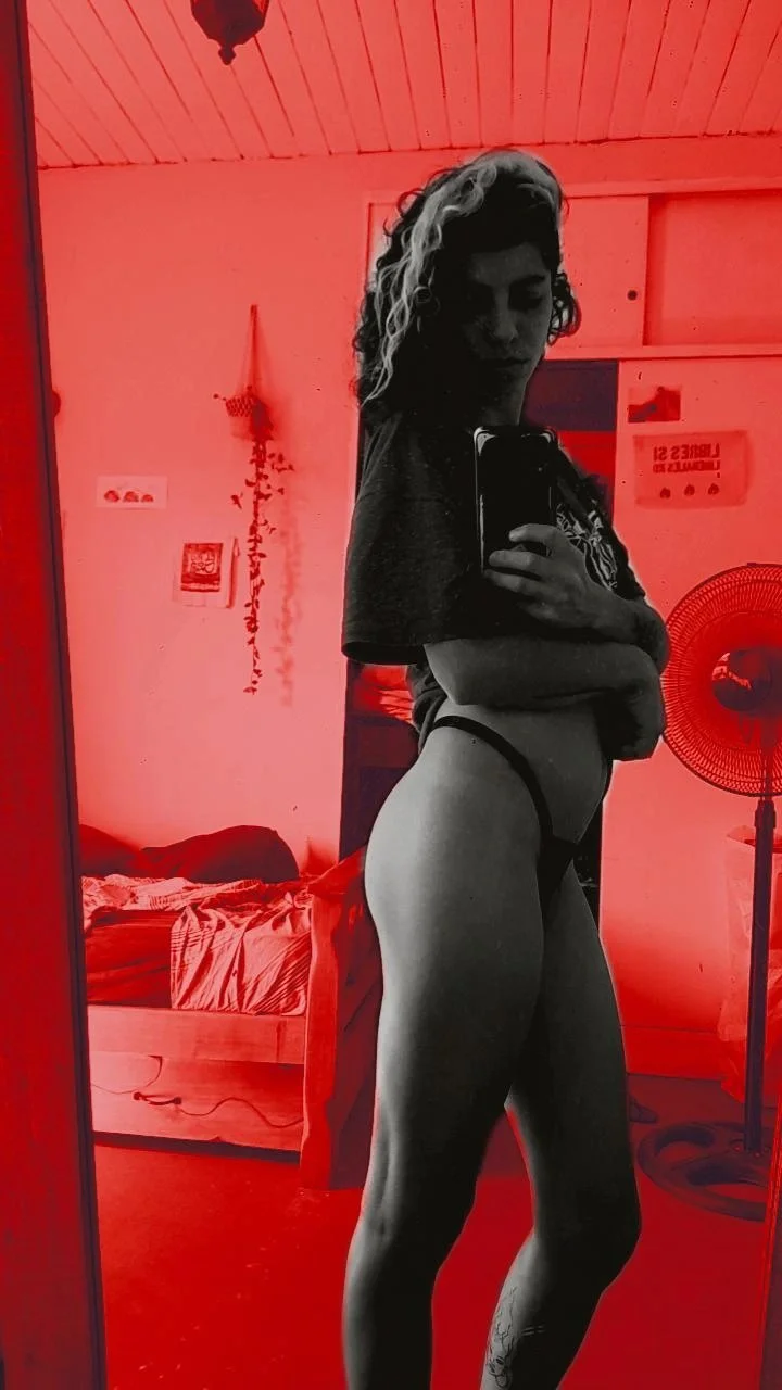 Puta Natalia de Argentina tiene 26, compartida por un cornudo image 14