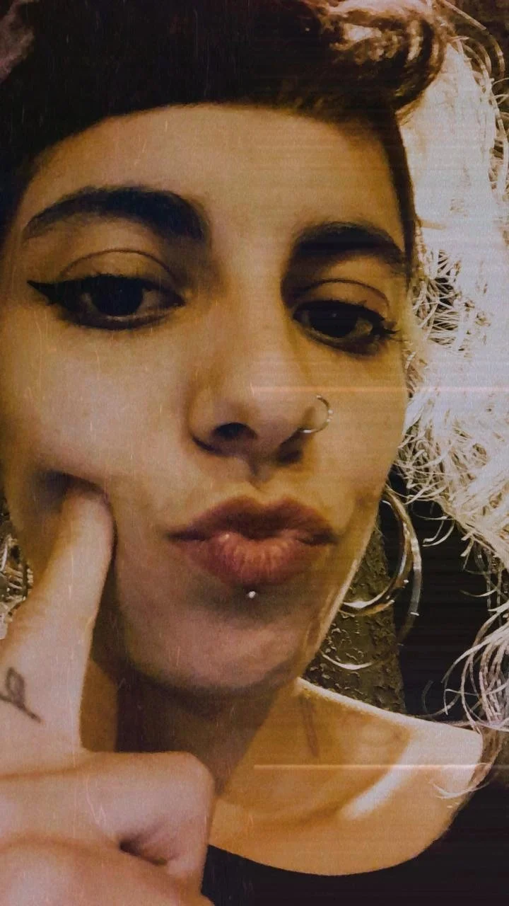 Puta Natalia de Argentina tiene 26, compartida por un cornudo image 17