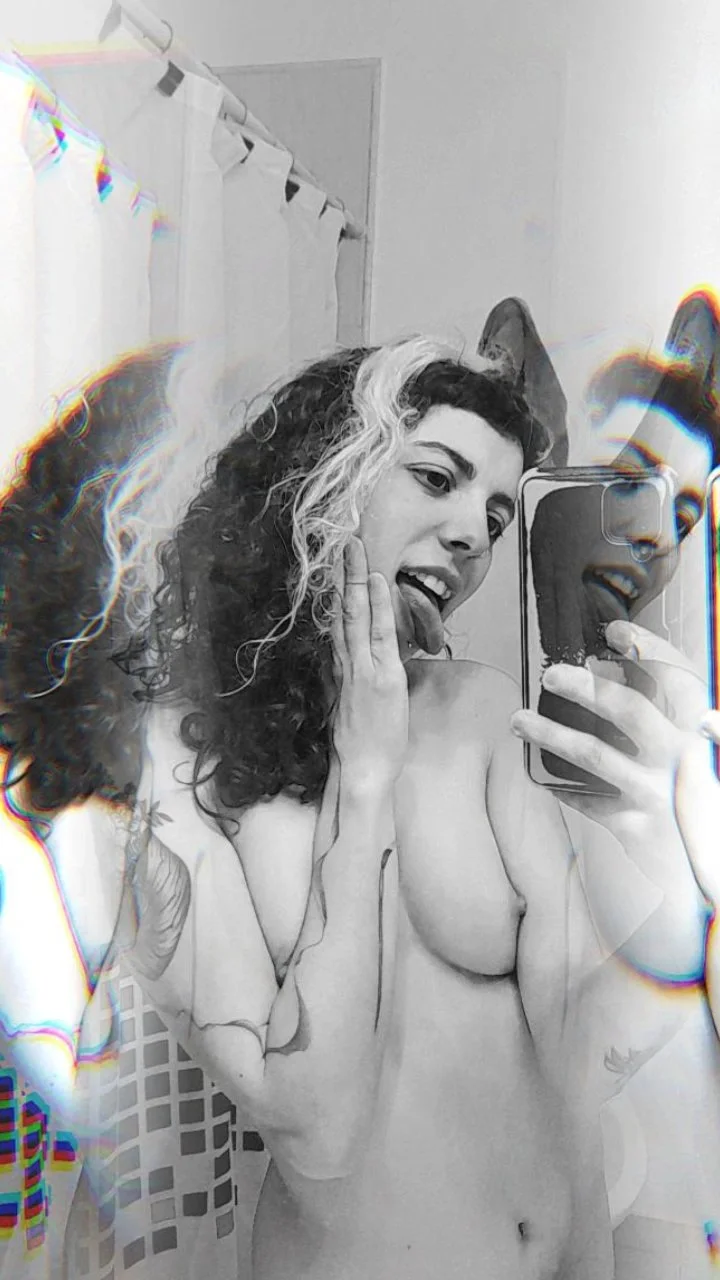 Puta Natalia de Argentina tiene 26, compartida por un cornudo image 2