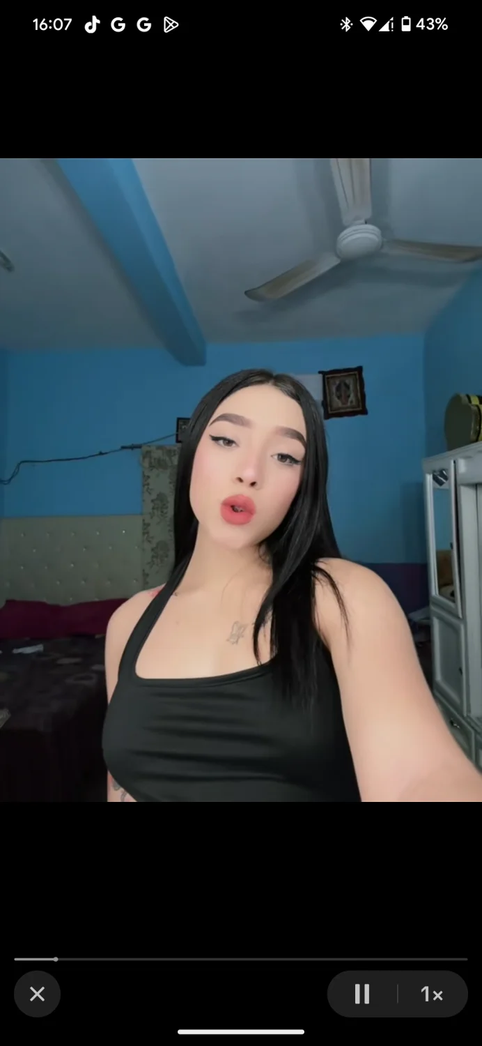 Yureli Looez image 7