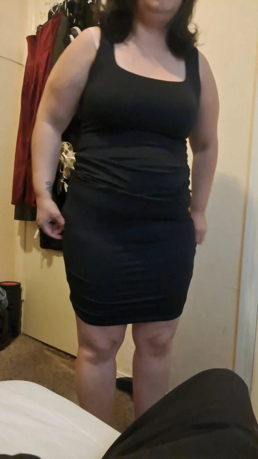 Pawg Wife just surprised me, with a brazilian wax image 2
