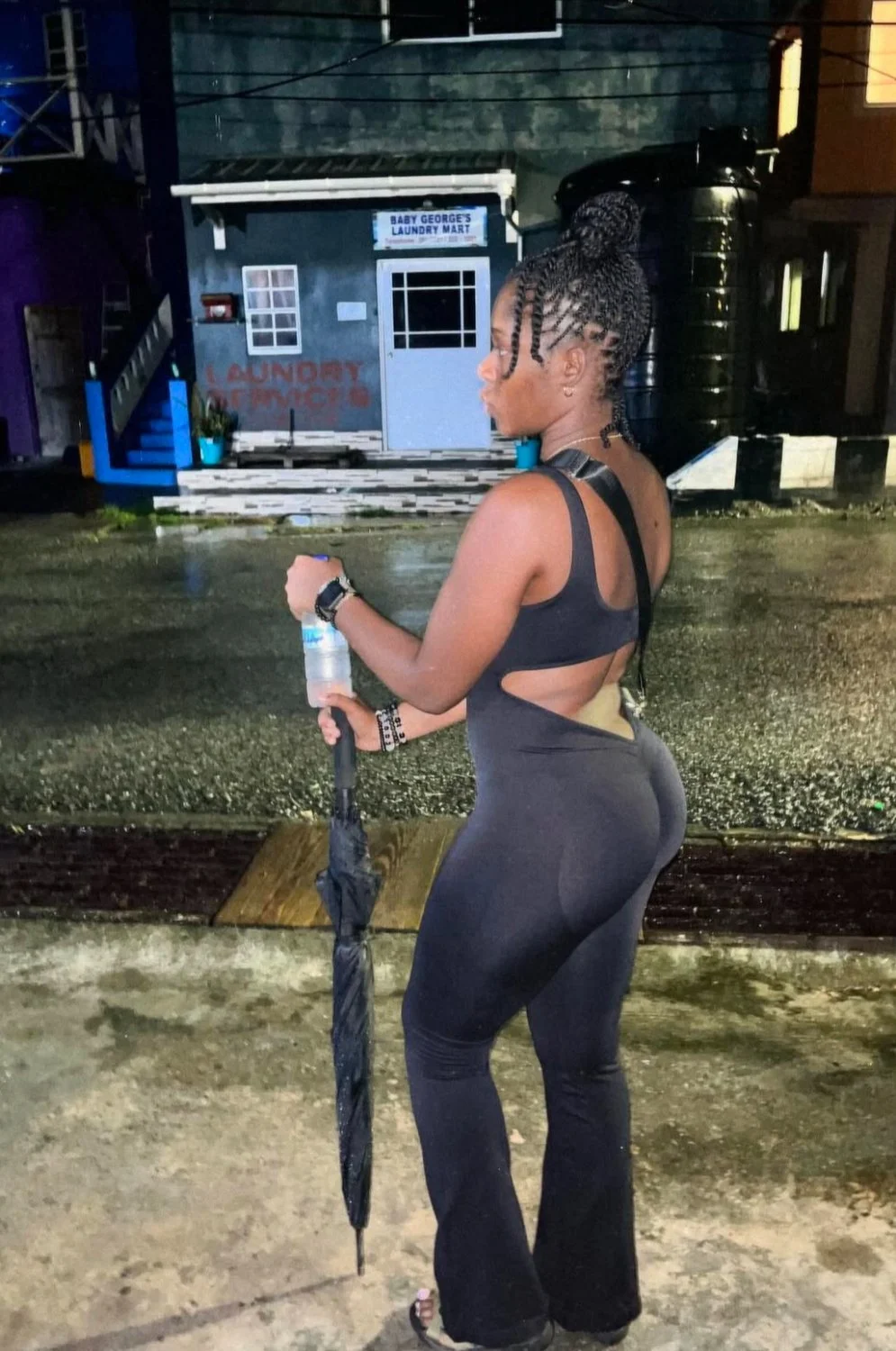 Sexy Jamaican girl with phat ass image 23