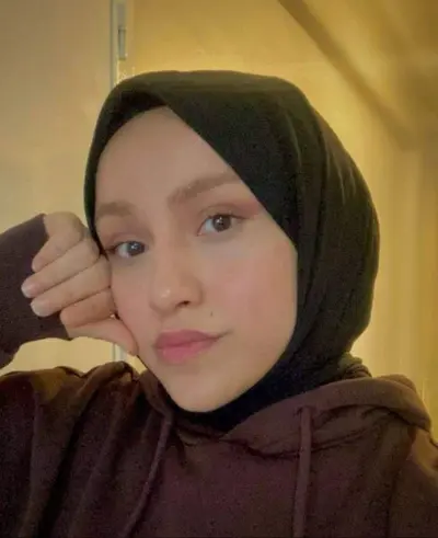 Turkish bitch showing her ass hole cover image