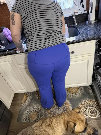 Chubby wifey. Hit me up for your own pics to post of her cover image