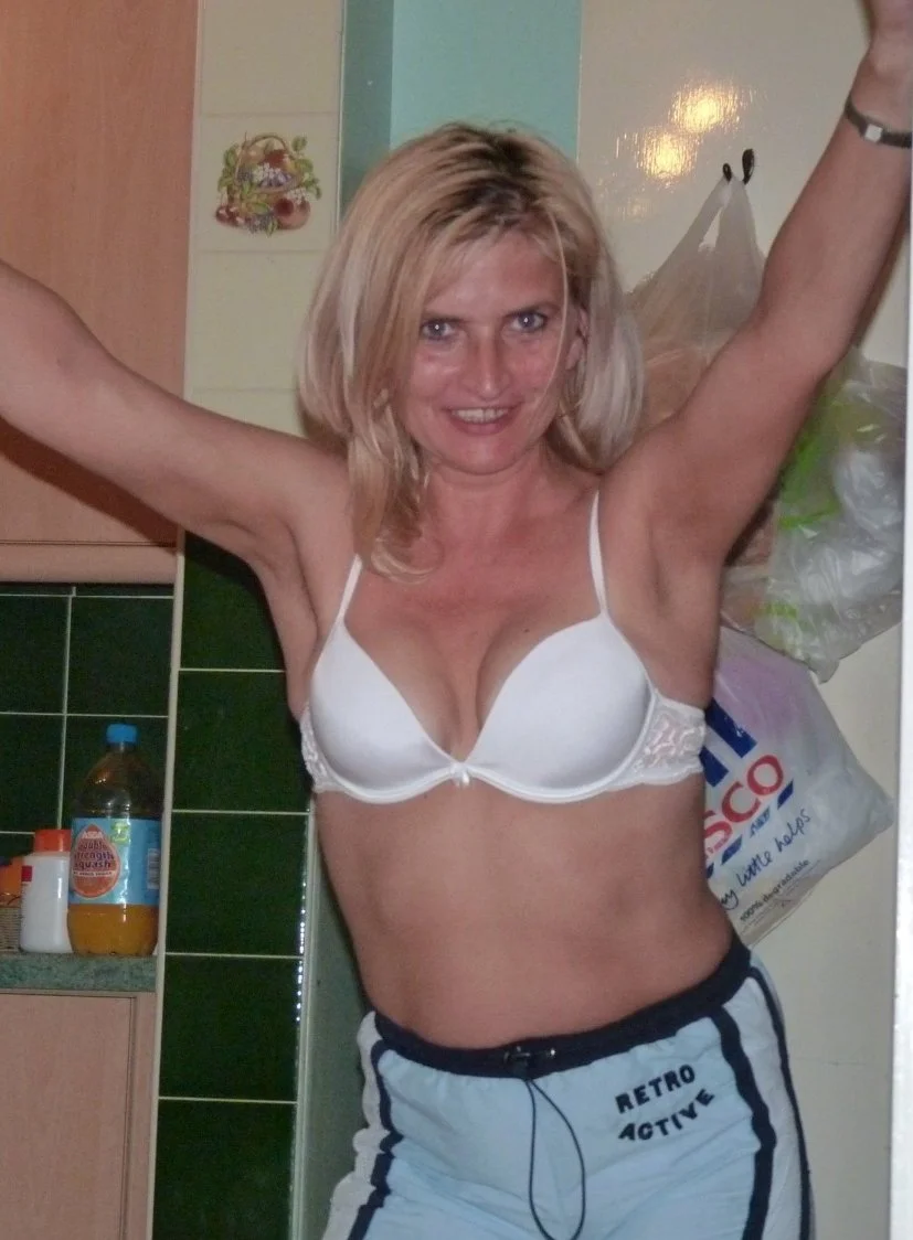 Shy Amateur Hot Blonde Wife Naughty Side image 4