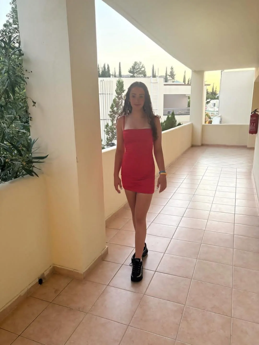 Ninfeta novinha de 18 anos vazada sentando gostoso! branquinha peituda caiu na net amador vazados image 2