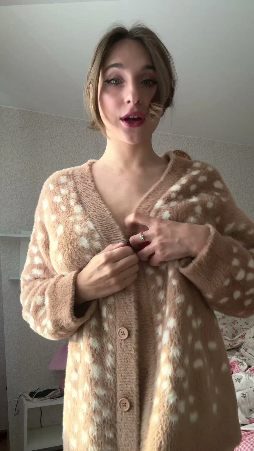 🔞 Sexy busty petite masturbating naked wet pussy 🍑💦 OF now image 2