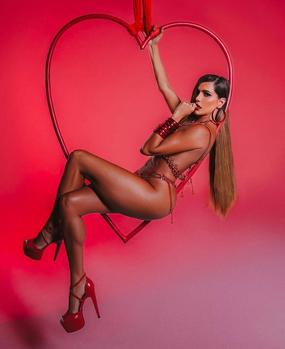 Deborah Secco image 8