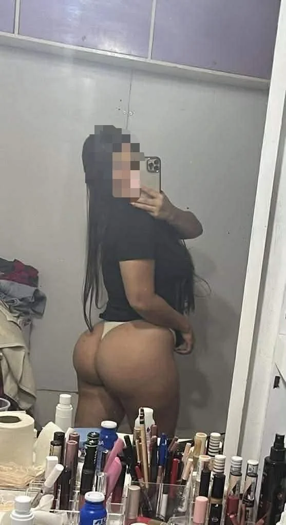Cornudo exhibe a su novia main image