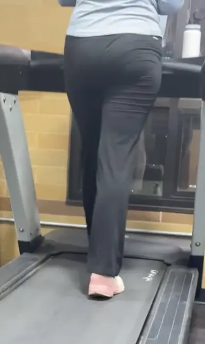 Blonde with huge ass gets creep shotted at the gym #creepshot #nohoesaresafe cover image