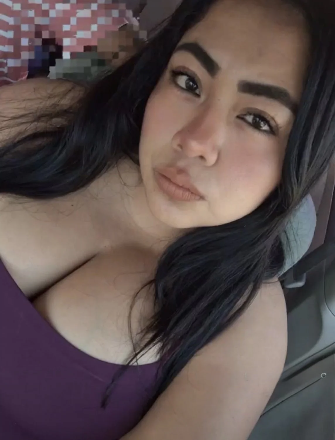 Que harían con ese par de tetas main image
