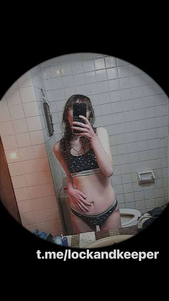 Cuck’s 19 yo alt gf image 7