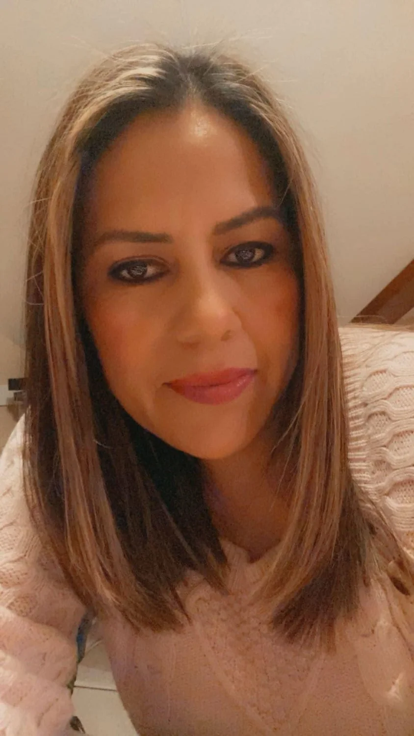 someone sent their sexy mom image 12
