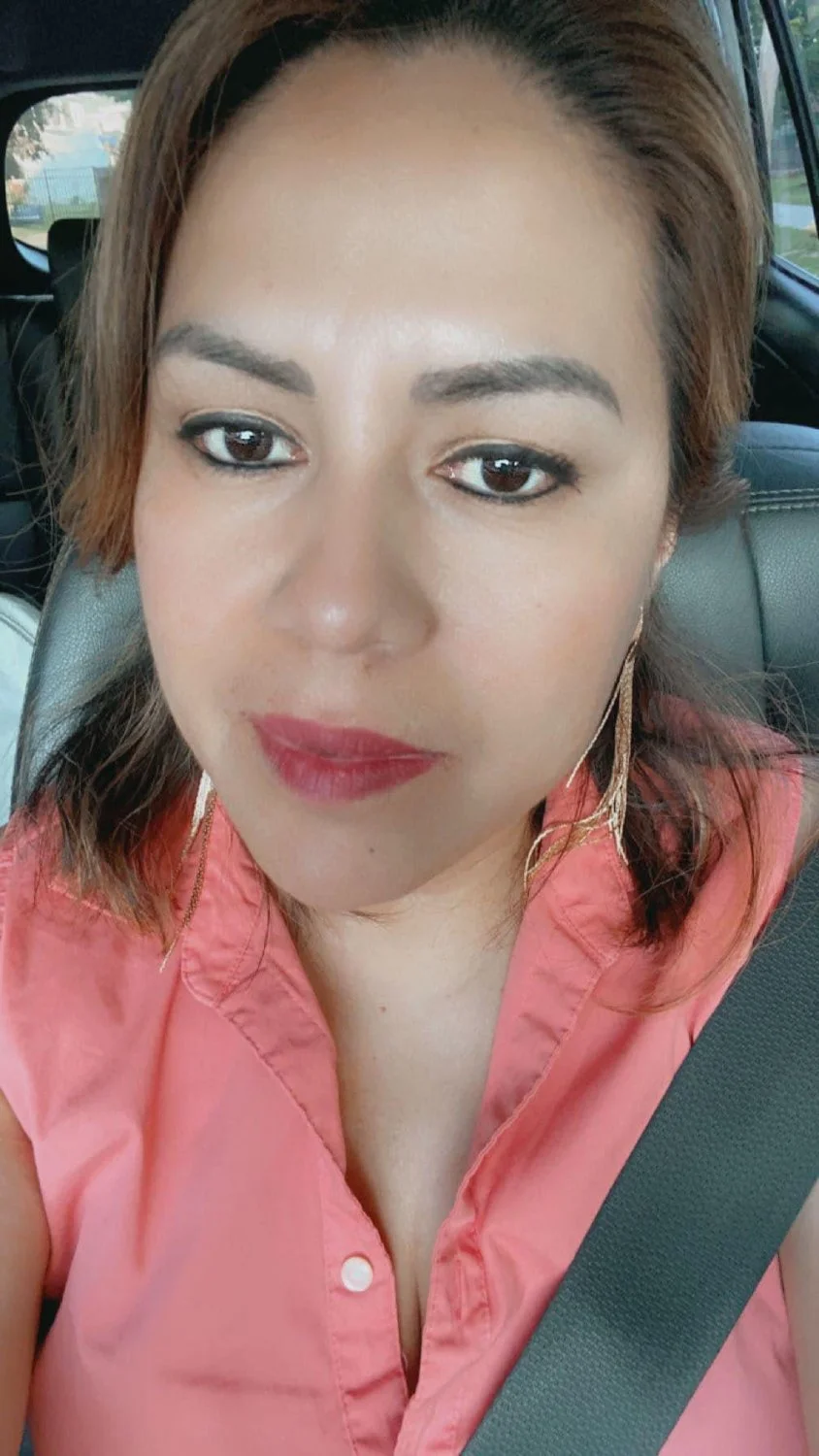 someone sent their sexy mom image 15