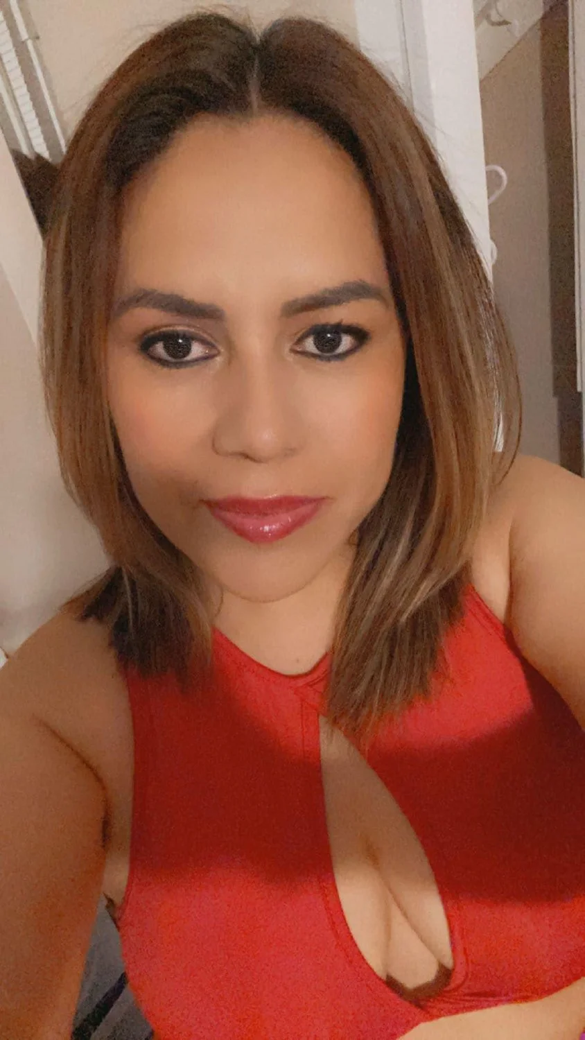 someone sent their sexy mom image 5