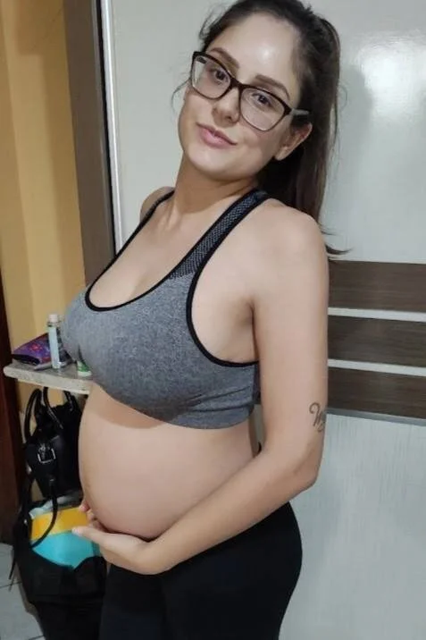 Embarazada tetona con grandes areolas image 47
