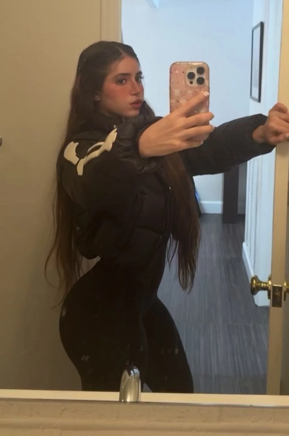 Teen PAWG slut has a perfect big ass image 2