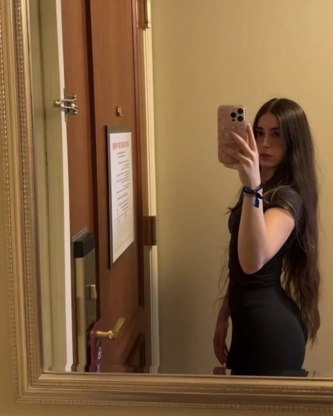 Teen PAWG slut has a perfect big ass image 8