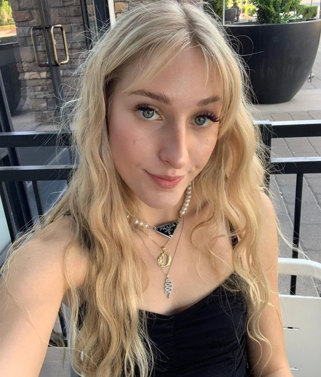 Olivia image 17