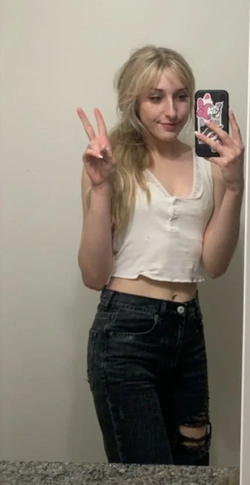 Olivia image 3