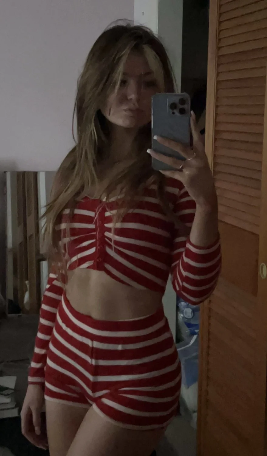 Tegan image 9