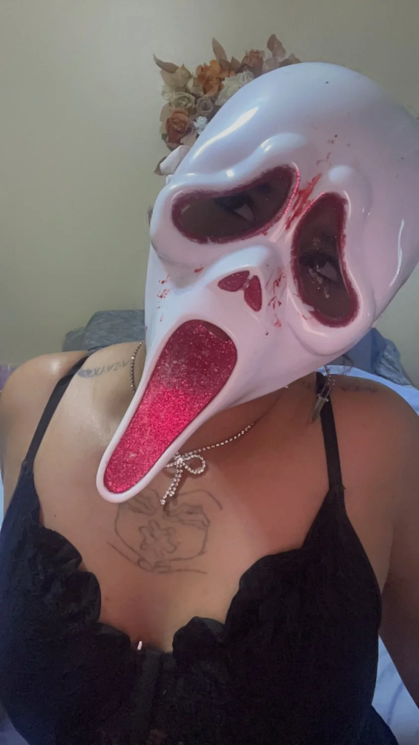 MILF takes sexy photos while hubby is at work image 2