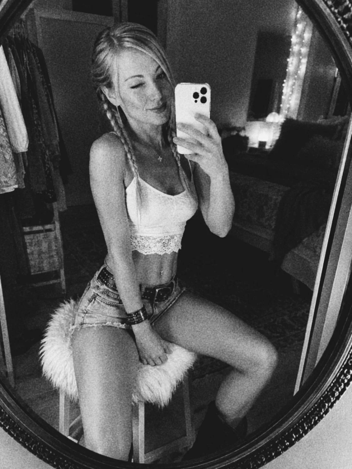 MILF kik slut Sandrabi.39 wants to be famous go message her her kik in post image 17