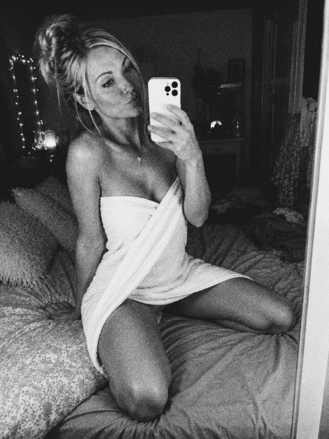 MILF kik slut Sandrabi.39 wants to be famous go message her her kik in post image 21