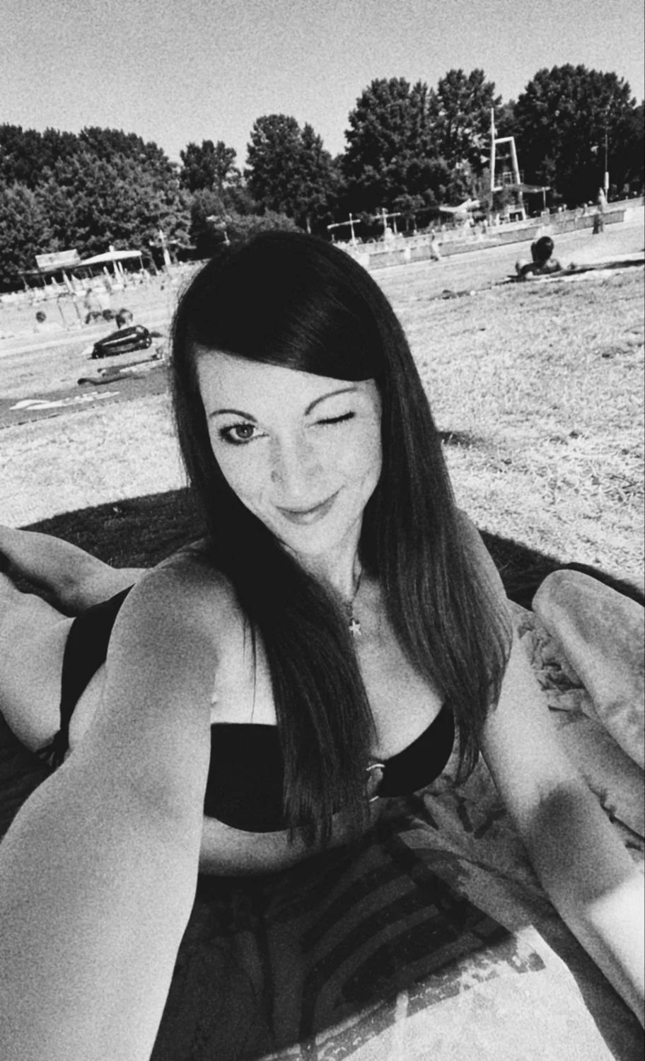 MILF kik slut Sandrabi.39 wants to be famous go message her her kik in post image 23