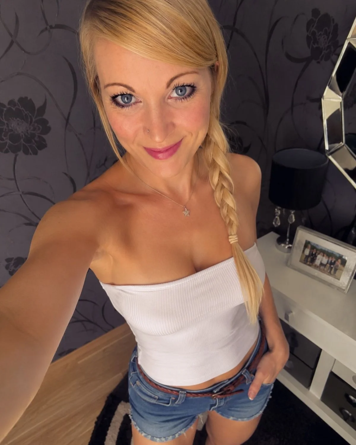 MILF kik slut Sandrabi.39 wants to be famous go message her her kik in post image 3