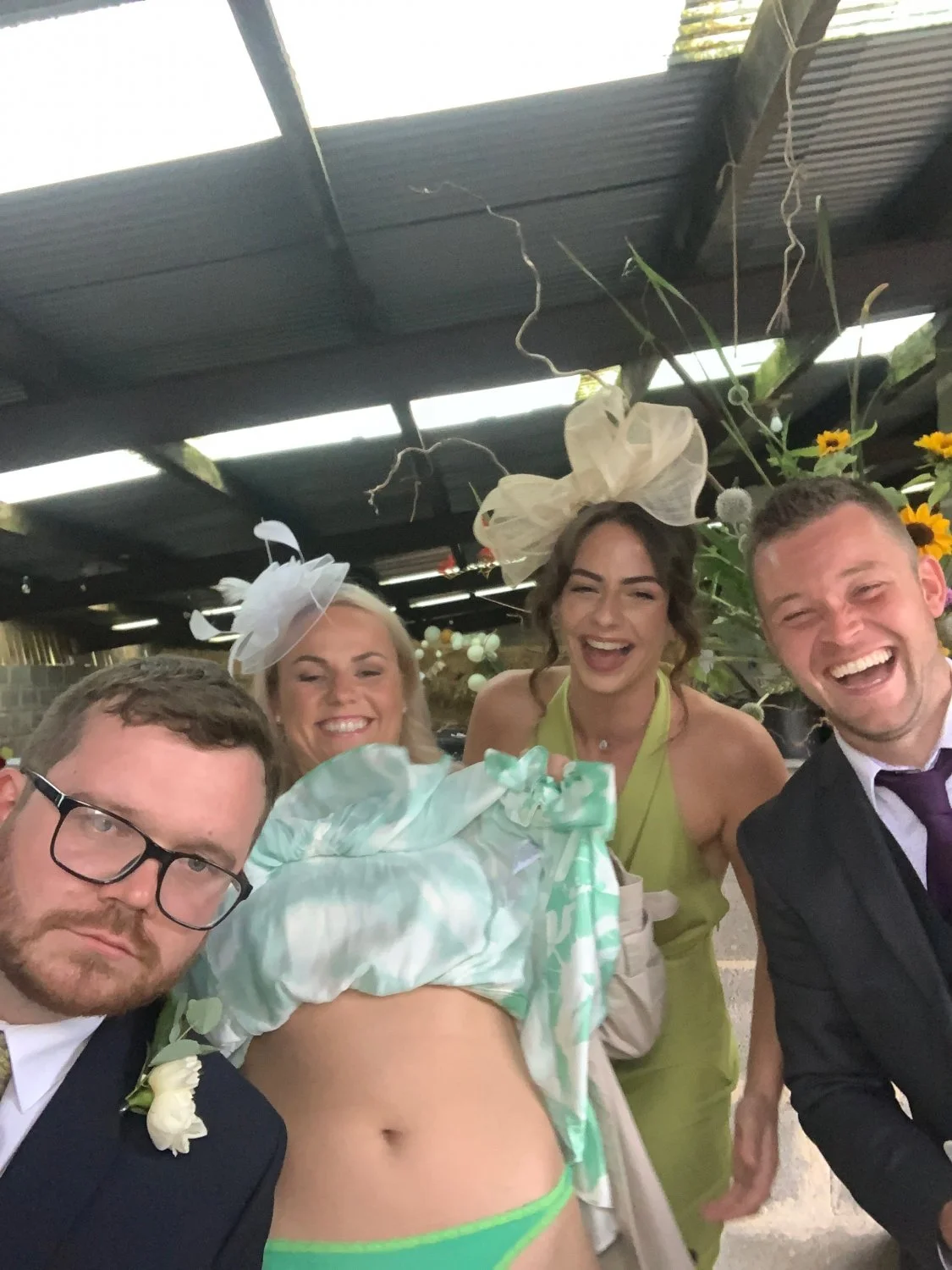 [Photobooth] Flashing at a wedding reception main image