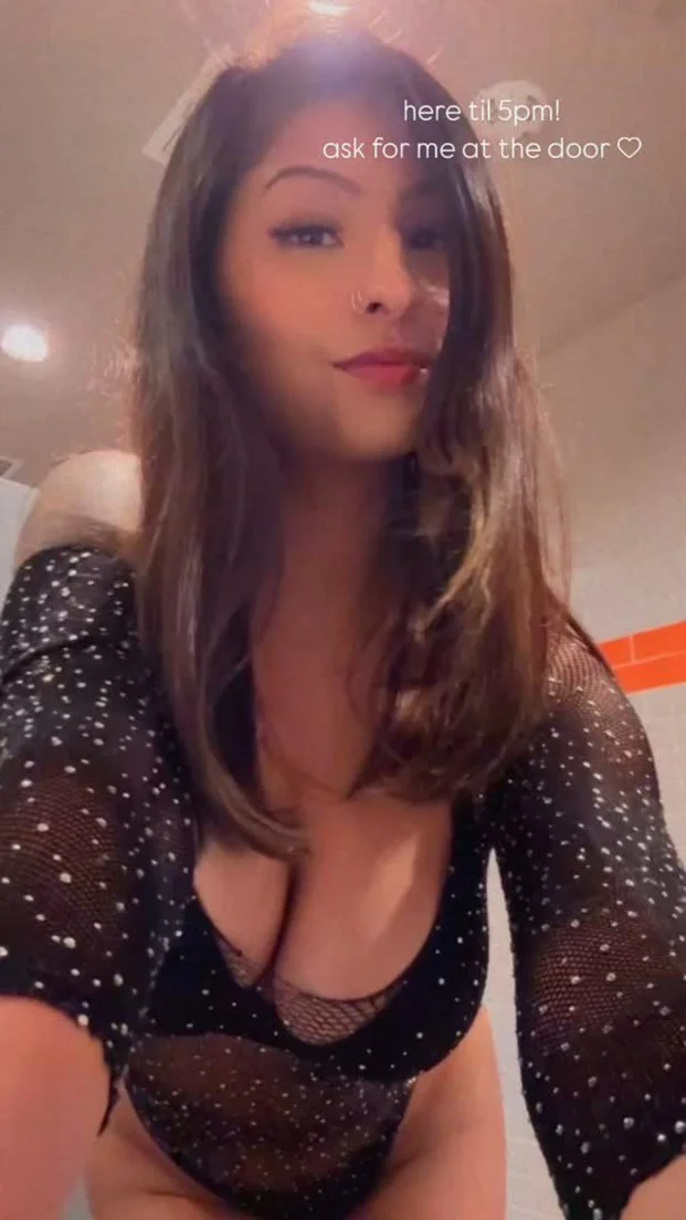 Sexy Texas Latina waitress image 3