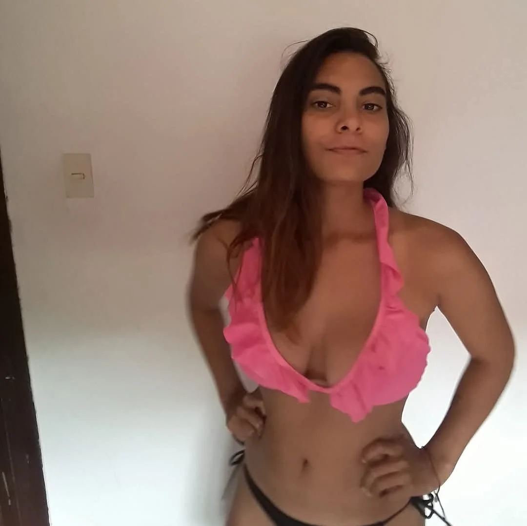 Victoria hermosa morocha para darle verga image 4
