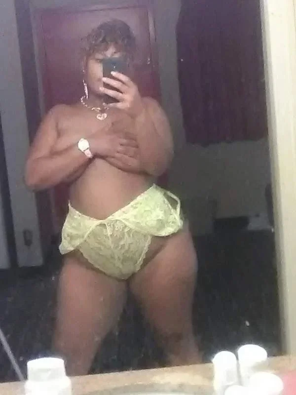 Bbw Escort Peaches in Fayetteville only do car dates in but she got some good pussy image 7