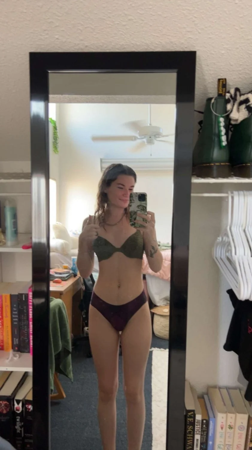 Sexy Mariana image 11