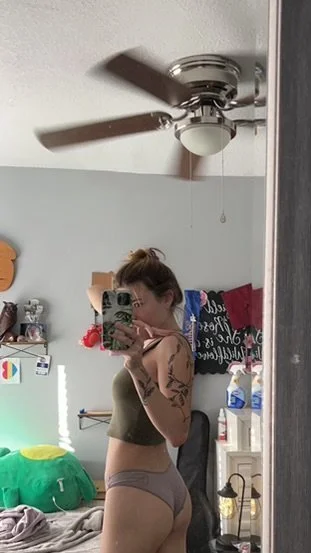 Sexy Mariana image 15