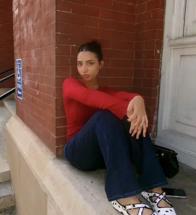 20 yr old cute Jordanian slut sends bf content of her holes cover image