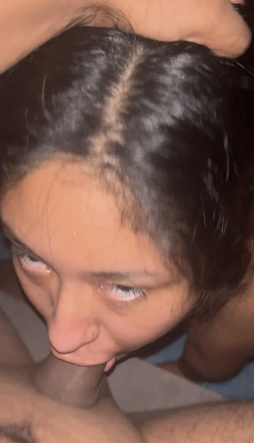 Busco otra verga para mi novia, si te interesa esta puta de 18 manda msj para que te la cojas🔥😈 image 13