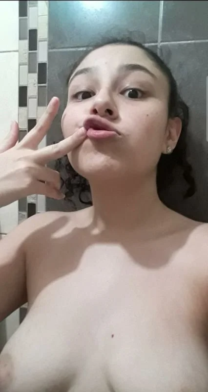 Le encanta mostrar 🔥🥵 image 20