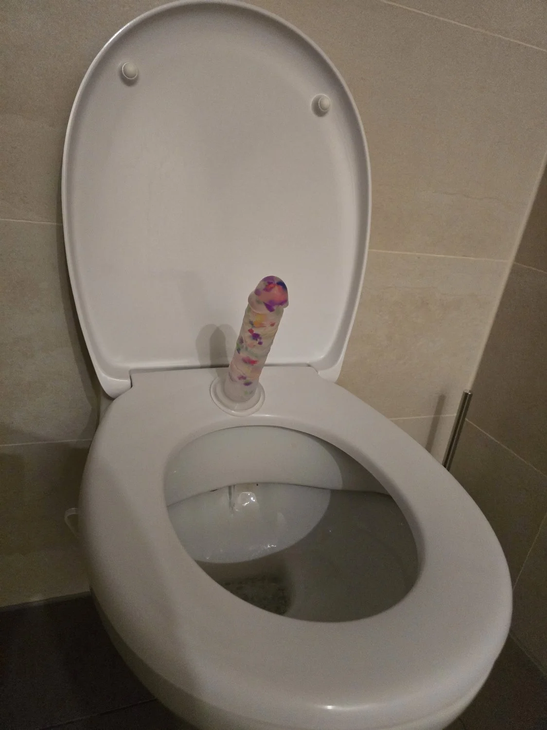 I went into the bathroom and I think my sister-in-law forgot something here. 🍆🍆🥵🥵 main image
