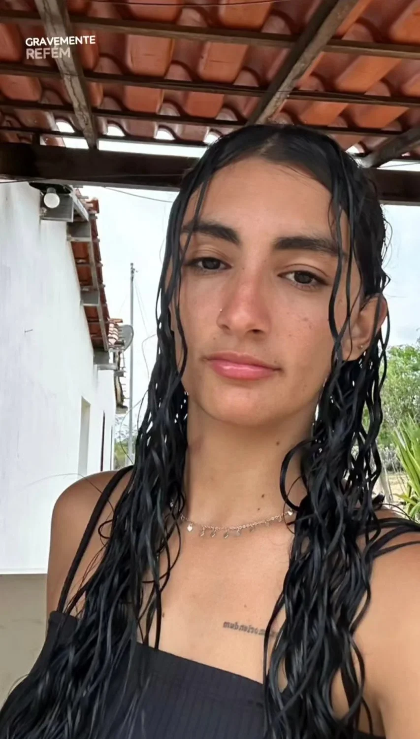 Ex vazou fotos de novinha magrinha mostrando a bucetinha e os peitinhos image 12