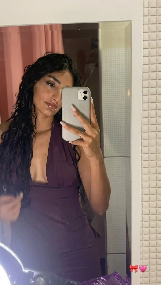 Ex vazou fotos de novinha magrinha mostrando a bucetinha e os peitinhos image 2