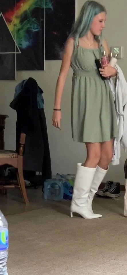 Skye stepsister image 6