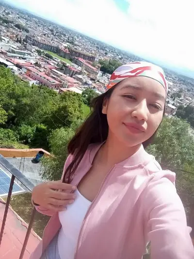 PUTA JOVENCITA DELICIOSA 😋❤️‍🔥 cover image